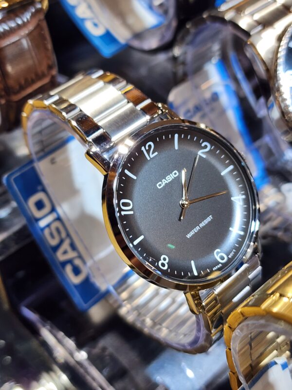 Casio MTP-VT03D-1B quartz watch