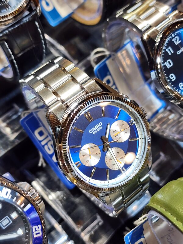 Casio MTP-1375D-2A1VDF Chronograph watch
