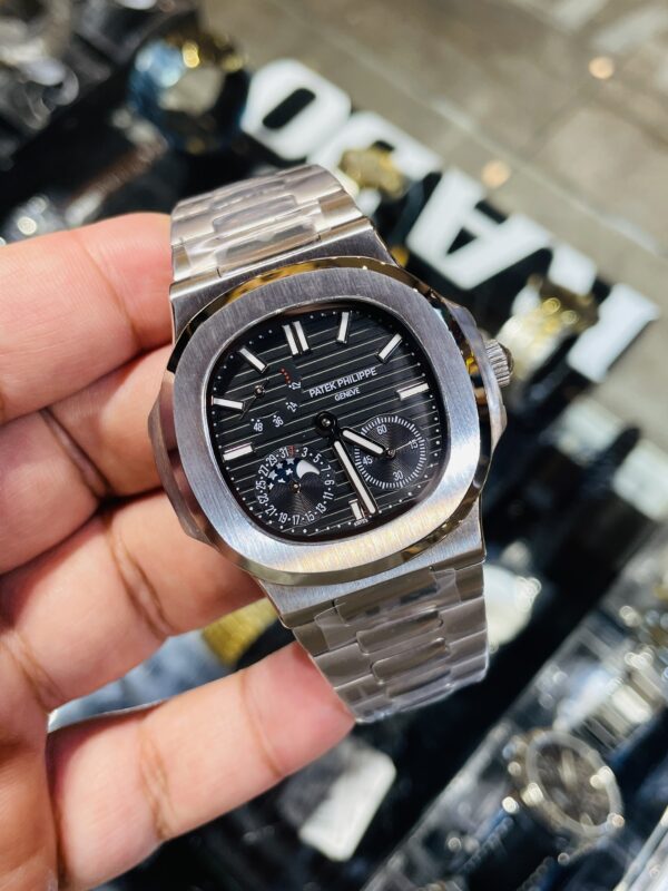 Patek Philippe Nautilus 5712
