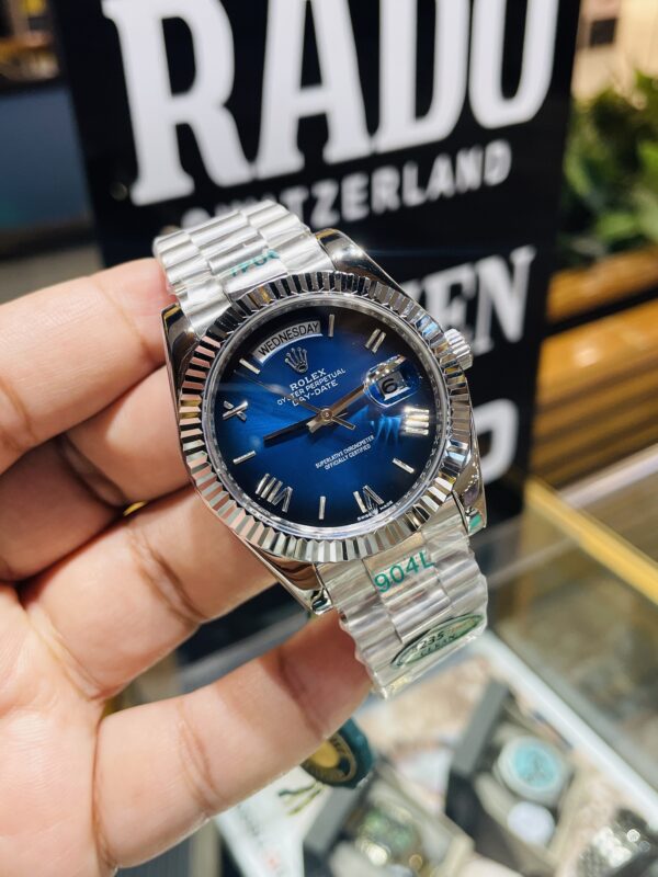 Rolex daydate Ombre blue roman dial 40mm